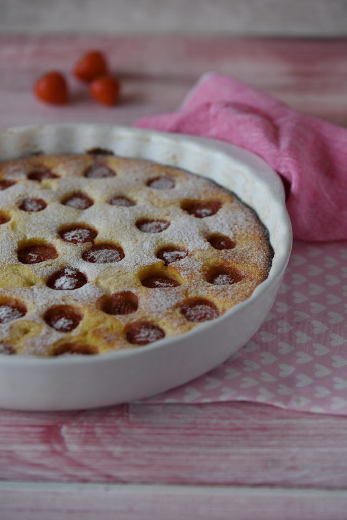 Leckerer Grießauflauf mit Erdbeeren